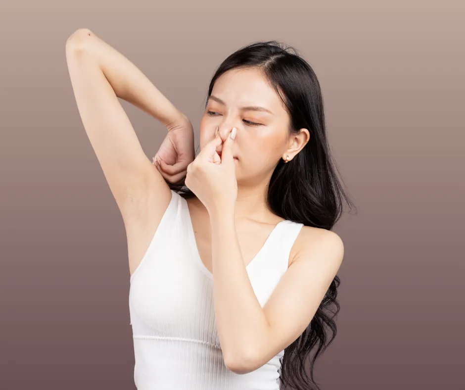 girl having bad odor